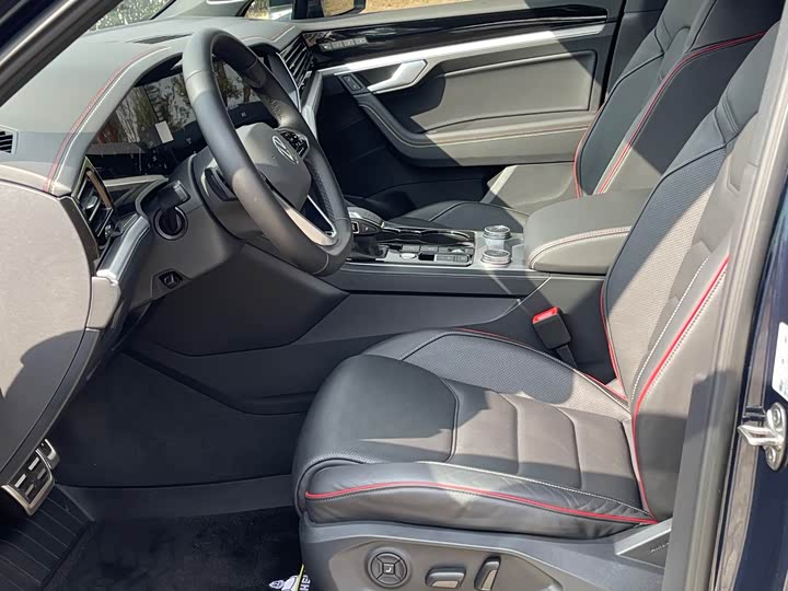 Фото 5 - Volkswagen Touareg