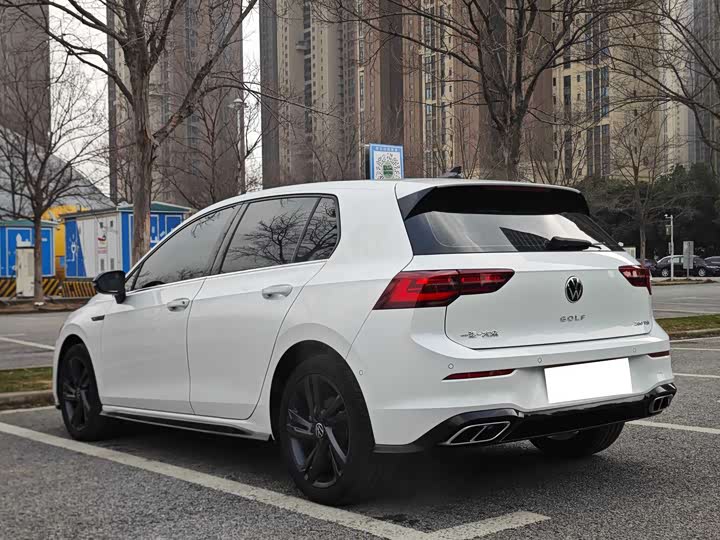 Фото 4 - Volkswagen Golf