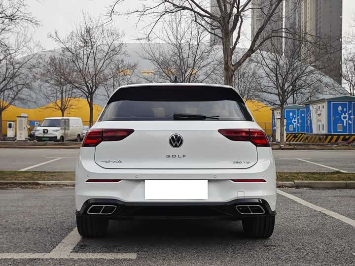 Фото 5 - Volkswagen Golf