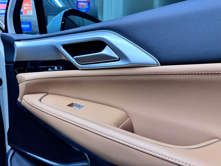 Фото 9 - XPeng P5