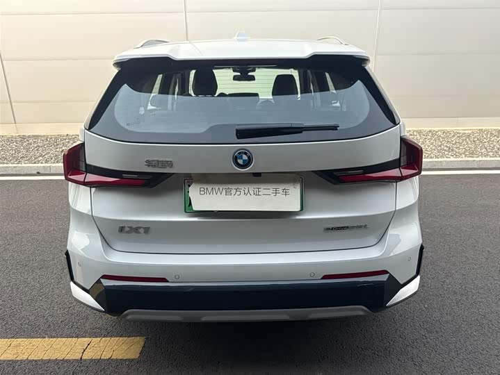 Фото 3 - BMW iX1