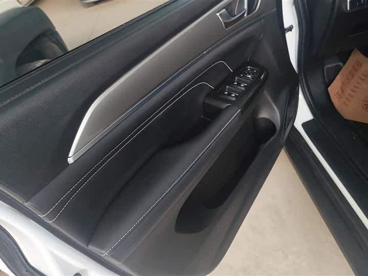 Фото 7 - Haval M6