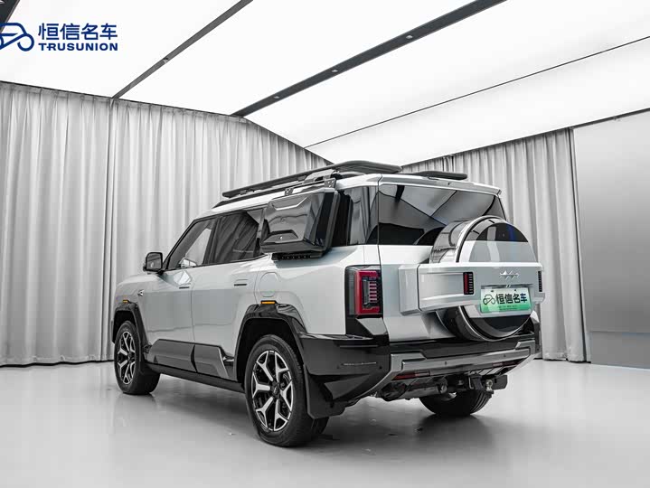 Фото 3 - BYD FangChengBao Leopard 8