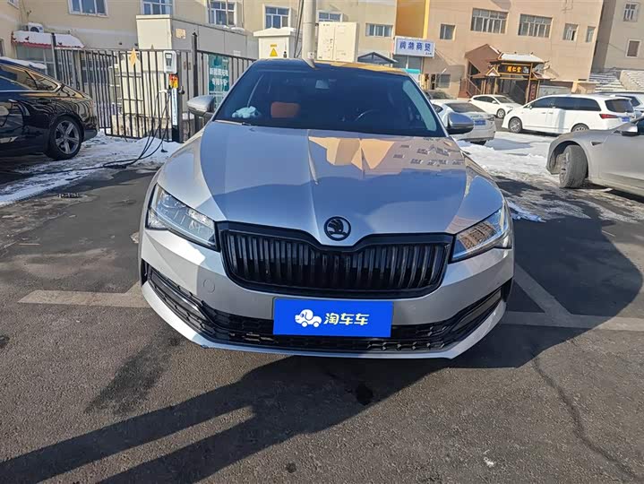 Фото 2 - Skoda Superb