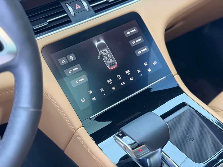 Фото 7 - LiXiang One