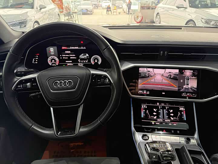 Фото 8 - Audi A6L