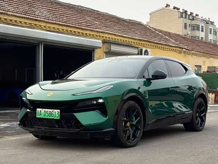 Фото 1 - Lotus Eletre