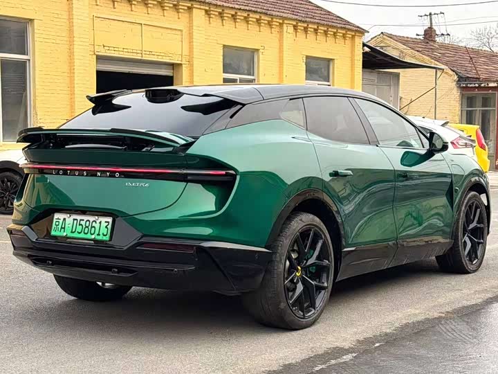 Фото 3 - Lotus Eletre