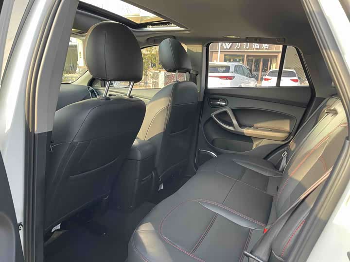 Фото 5 - Kia Sportage