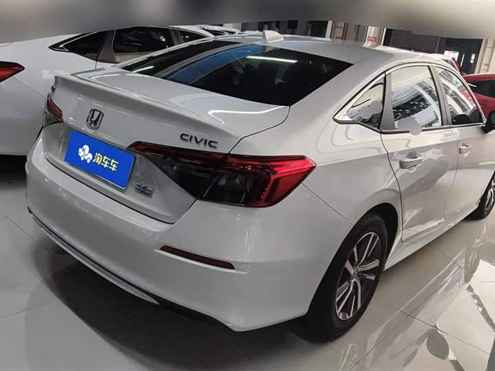 Фото 3 - Honda Civic