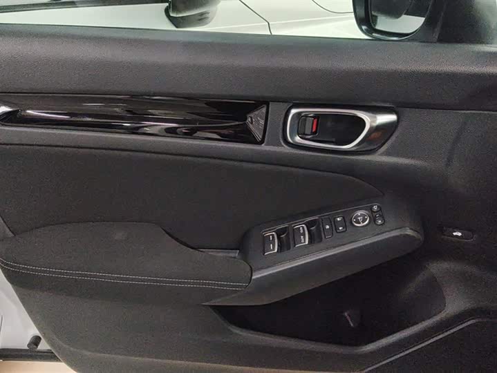 Фото 7 - Honda Civic