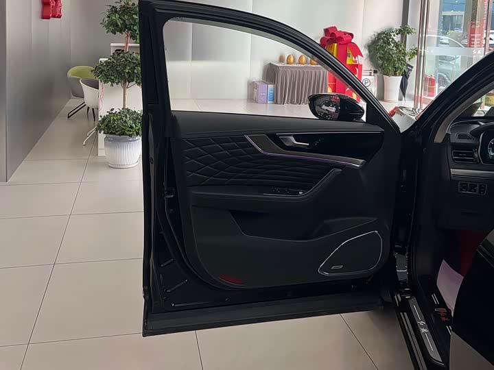 Фото 5 - Hongqi HS5