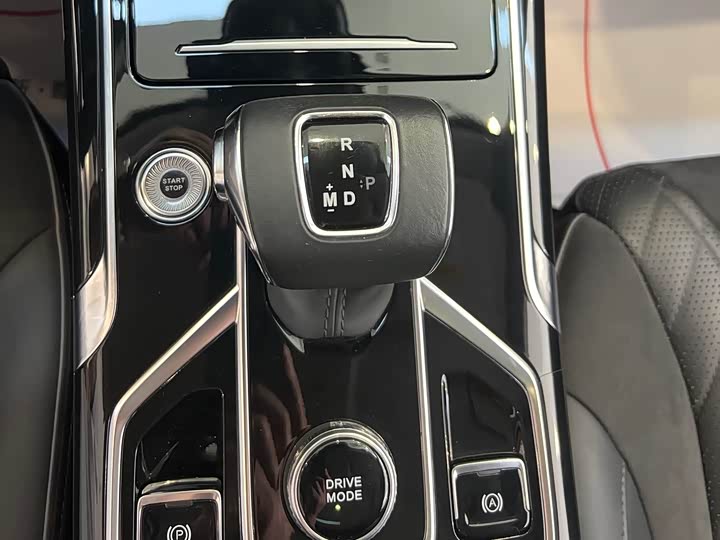 Фото 7 - Hongqi HS5