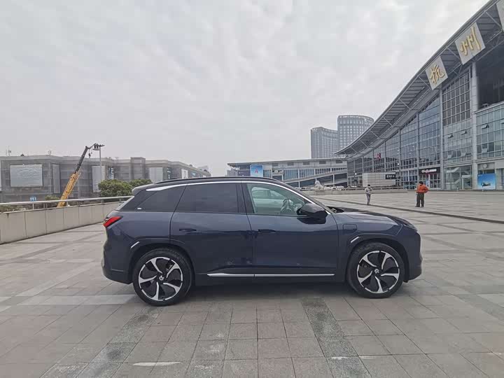 Фото 8 - Nio ES6