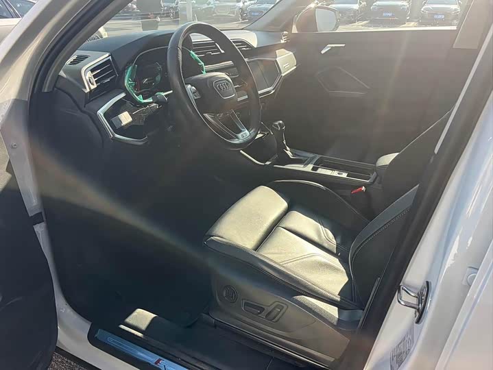 Фото 9 - Audi Q3 Sportback