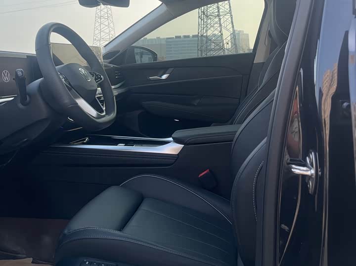 Фото 4 - Volkswagen Passat