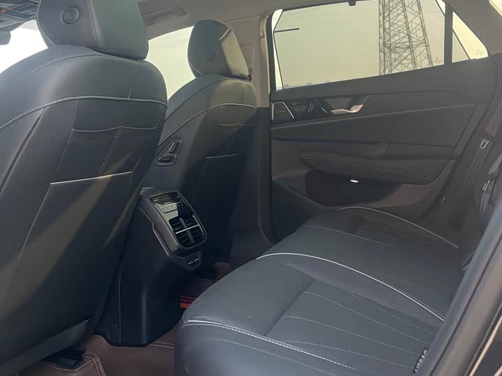 Фото 5 - Volkswagen Passat