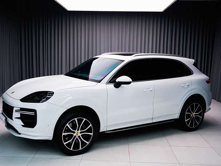 Фото 1 - Porsche Cayenne