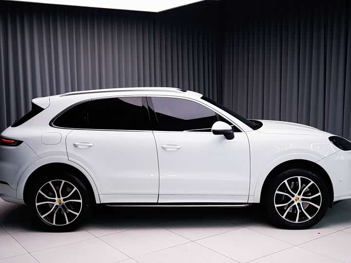 Фото 3 - Porsche Cayenne