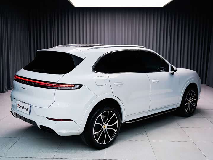 Фото 7 - Porsche Cayenne