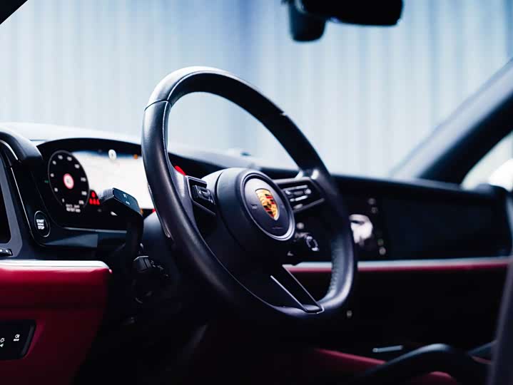 Фото 8 - Porsche Cayenne