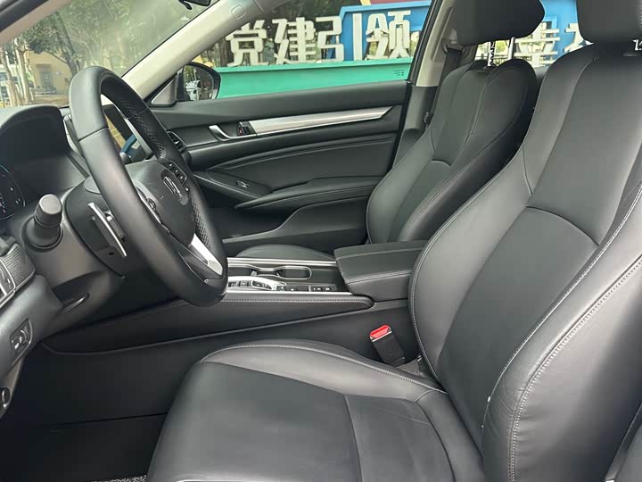 Фото 5 - Honda Accord