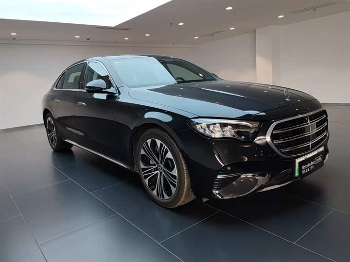 Фото 2 - Mercedes-Benz E-Class Hybrid