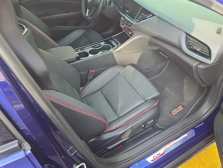 Фото 8 - Buick Regal