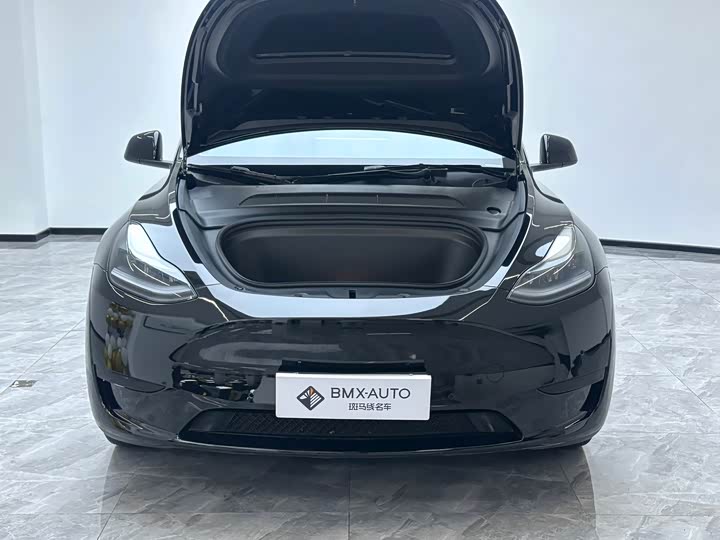 Фото 9 - Tesla Model Y