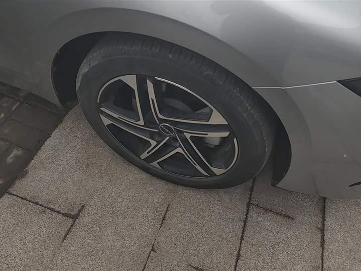 Фото 6 - Roewe D7