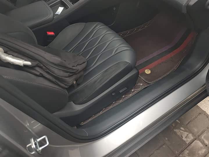 Фото 8 - Roewe D7