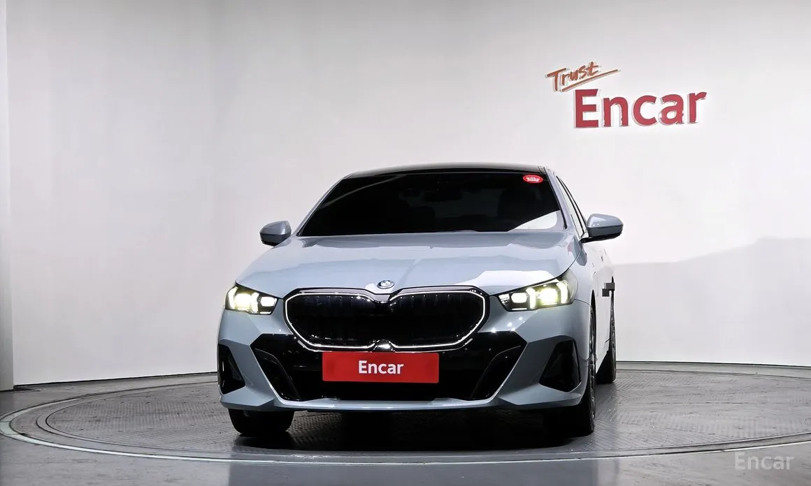 Фото 3 - BMW 5 Series