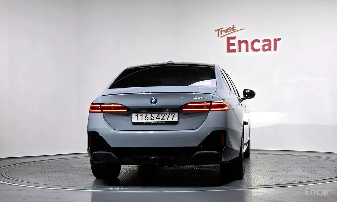 Фото 4 - BMW 5 Series