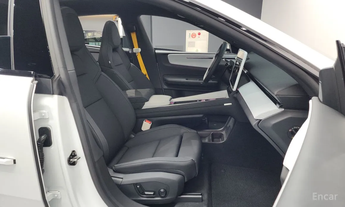 Фото 11 - Polestar 4