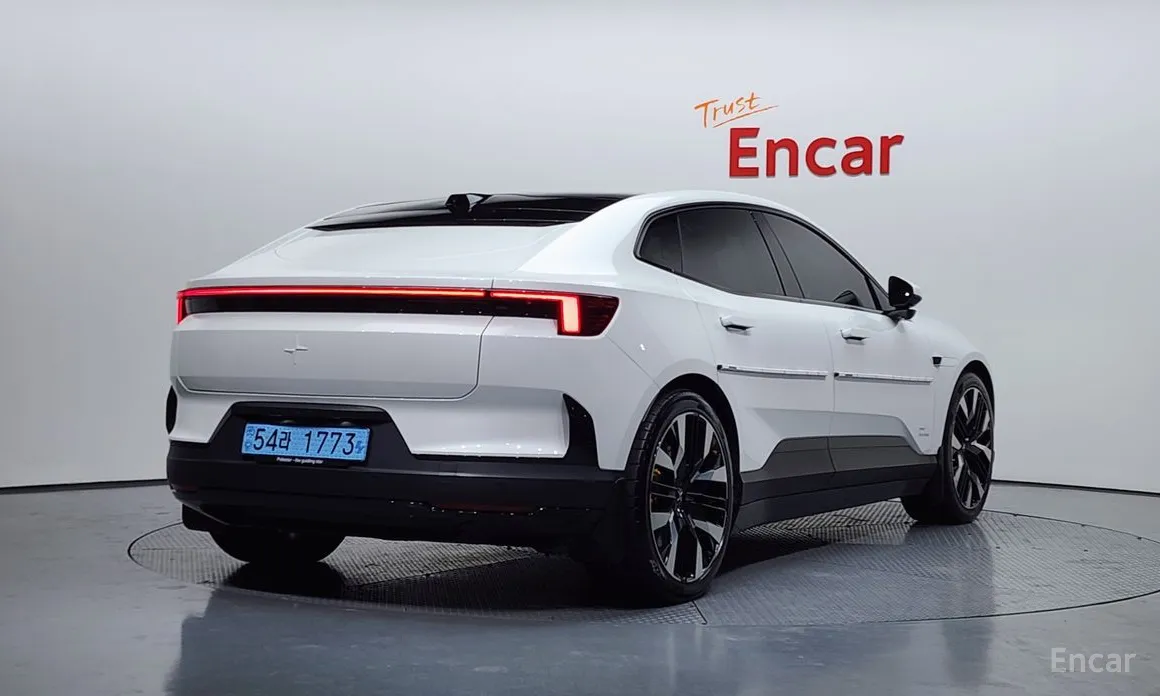 Фото 2 - Polestar 4