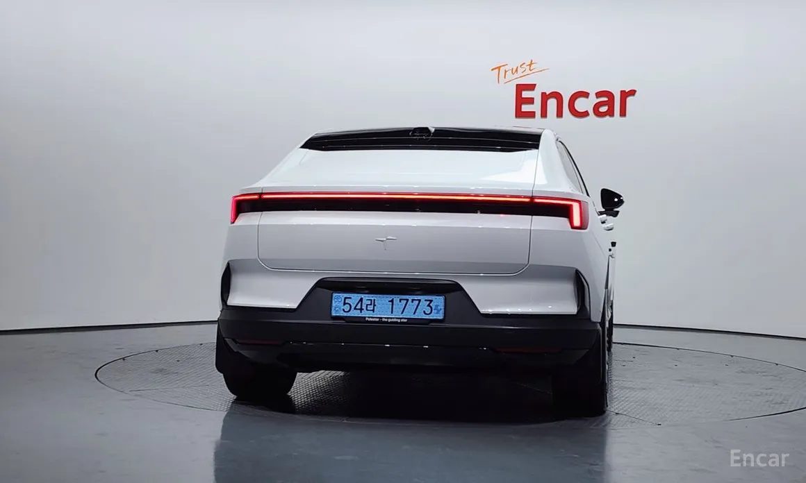 Фото 4 - Polestar 4