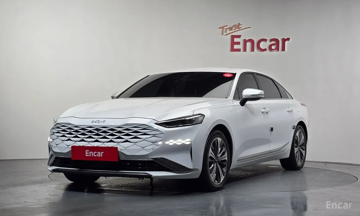 Фото 1 - Kia K8