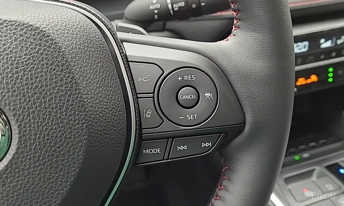 Фото 16 - Toyota RAV4