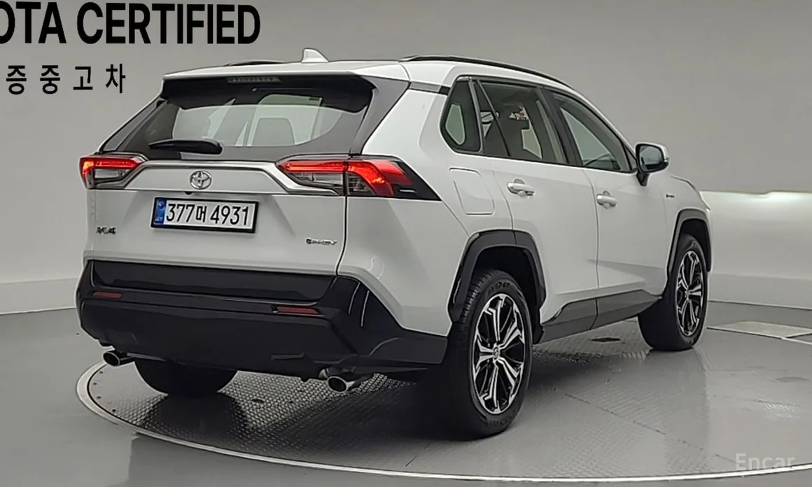 Фото 2 - Toyota RAV4