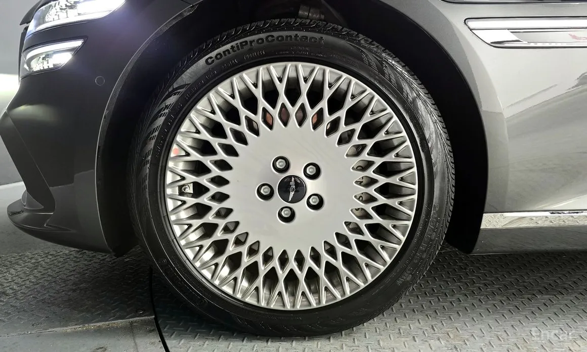 Фото 5 - Genesis G80