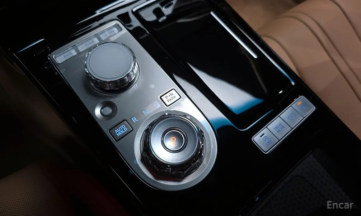 Фото 9 - Genesis G80