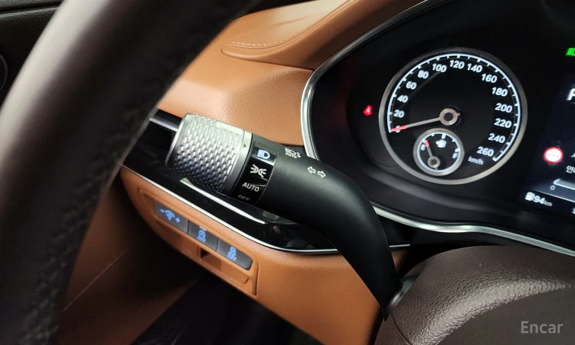 Photo 18 - Genesis G80