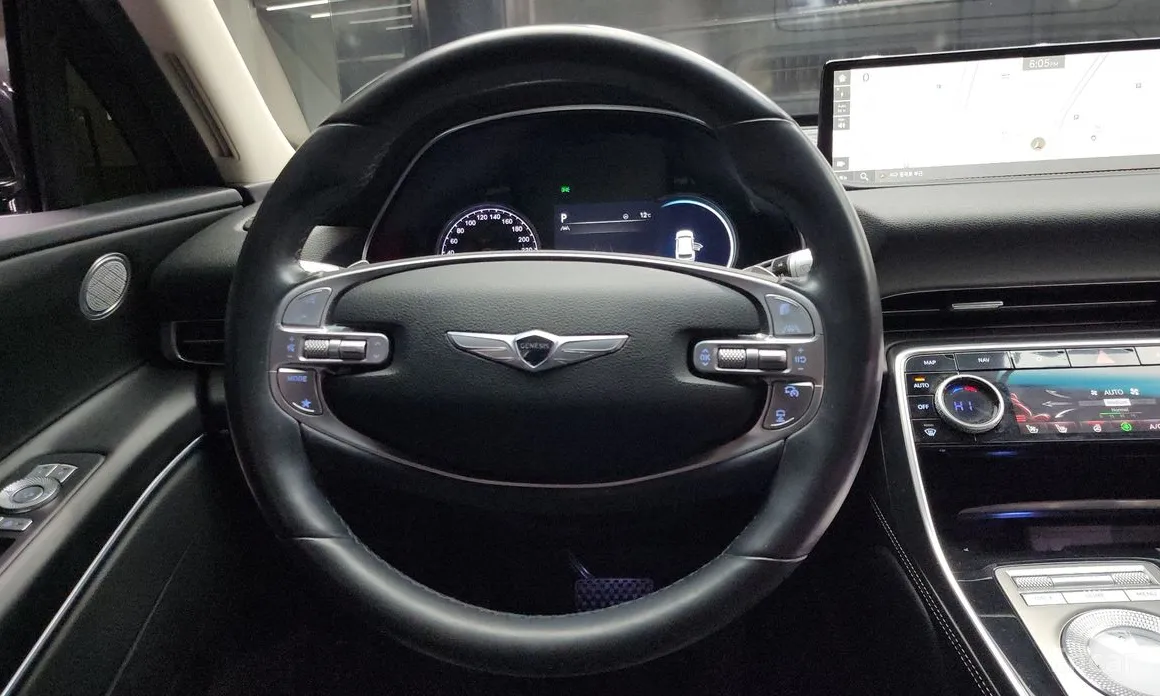 Фото 13 - Genesis GV80