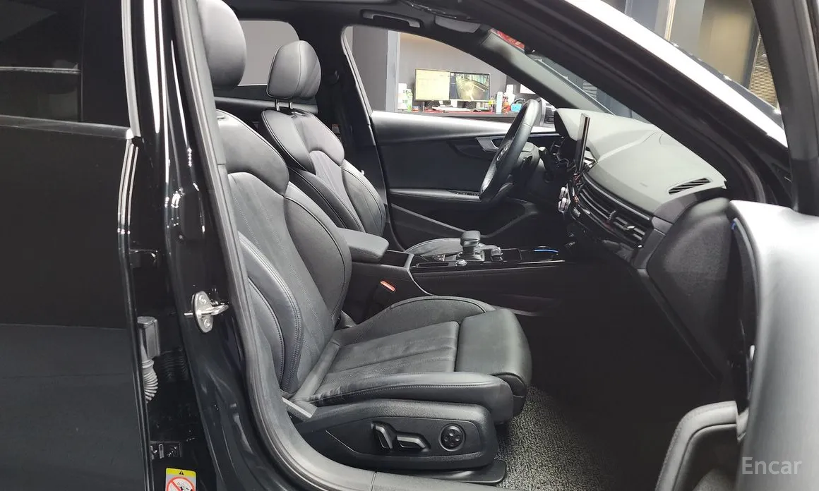 Фото 11 - Audi A4