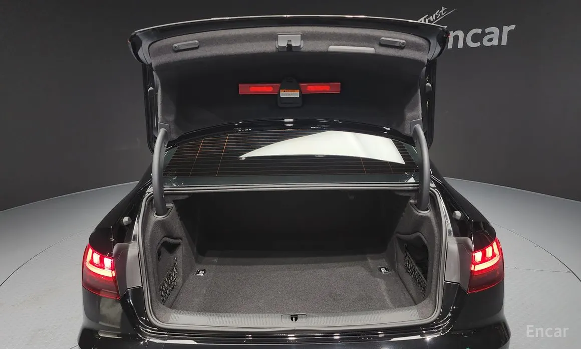 Фото 20 - Audi A4