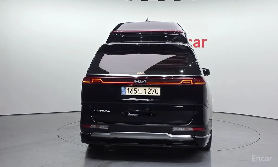 Фото 4 - Kia Carnival