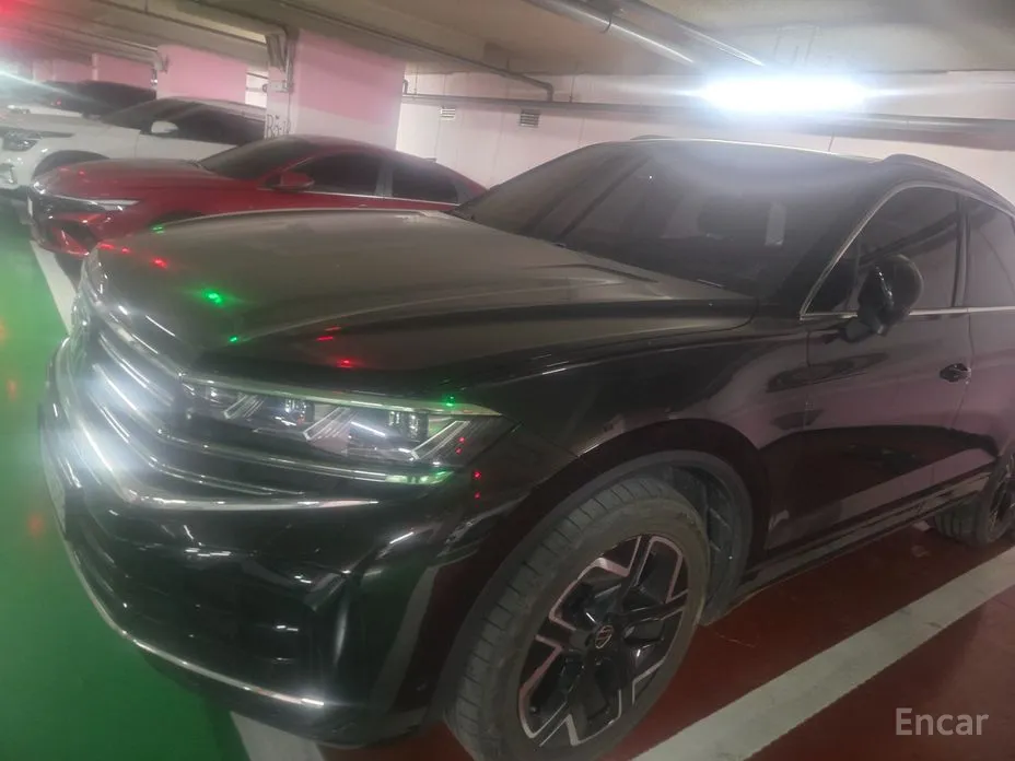 Фото 1 - Volkswagen Touareg