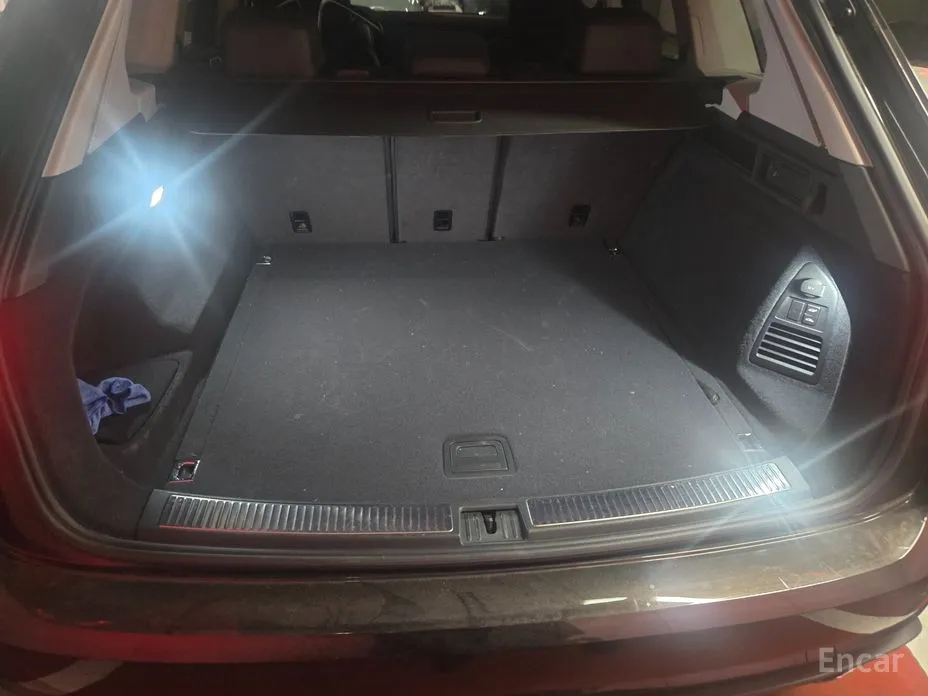 Фото 12 - Volkswagen Touareg