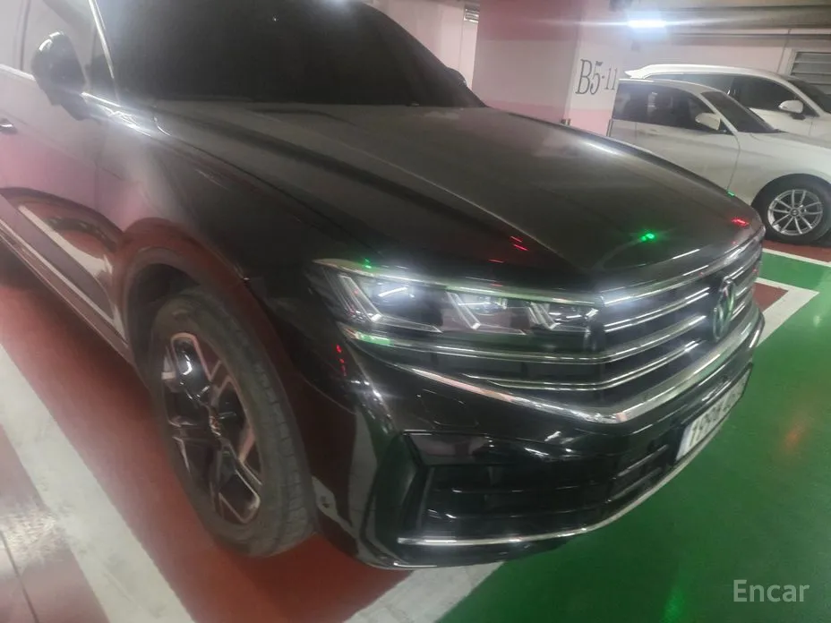 Фото 16 - Volkswagen Touareg