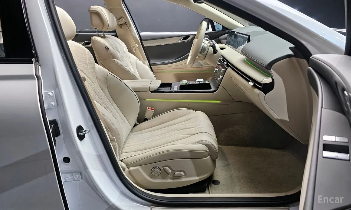 Фото 11 - Genesis G80